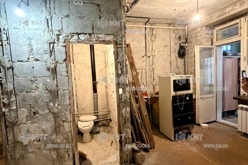 Продаж квартири Харків, ХТЗ, Рогань, 37.6м²