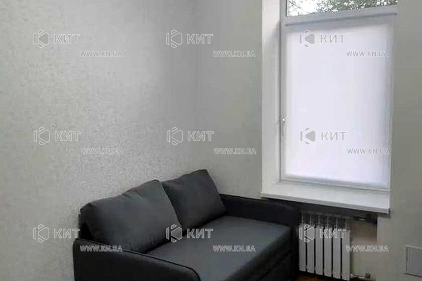 Продаж квартири Харків, ХТЗ, Рогань, 17м²