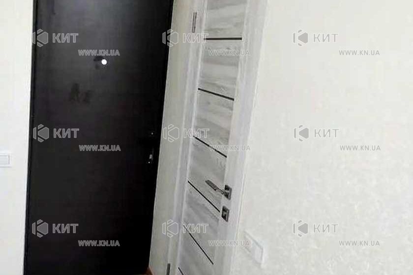 Продаж квартири Харків, ХТЗ, Рогань, 17м²