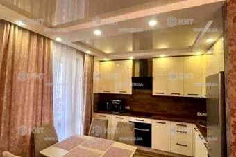 Продаж квартири Харків, ХТЗ, Рогань, 45м²
