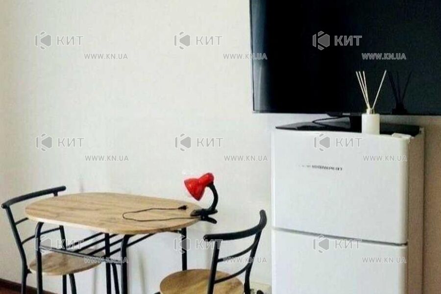 Продаж квартири Харків, ХТЗ, Рогань, 32м²