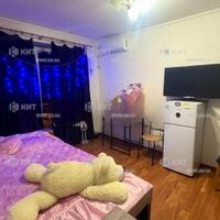 Продаж квартири Харків, ХТЗ, Рогань, 32м²