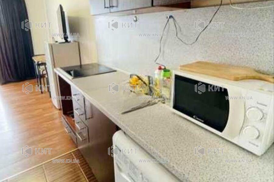 Продаж квартири Харків, ХТЗ, Рогань, 32м²