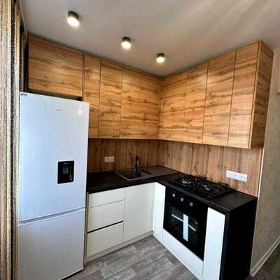Продажа 	 Харків,  Героїв Харкова (Московський) пр.   240