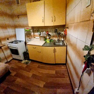 Продажа 	 Харьков,  Байрона (Героев Сталинграда) пр.   1