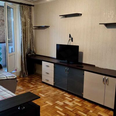 Продажа 	 Харків,  Амосова (Корчагінців) вул.   36