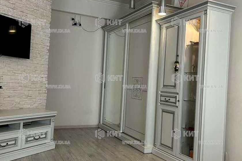 Продаж квартири Харків, ХТЗ, Рогань, 35м²