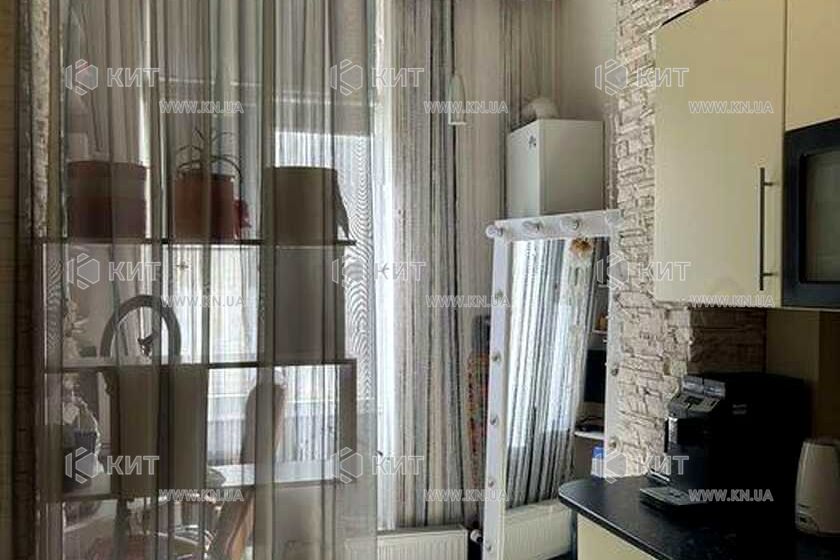 Продаж квартири Харків, ХТЗ, Рогань, 35м²