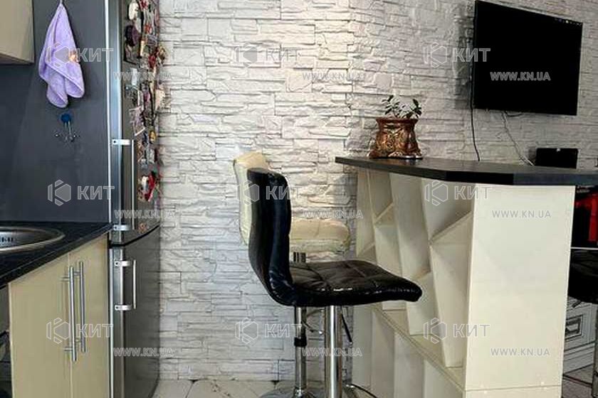 Продаж квартири Харків, ХТЗ, Рогань, 35м²