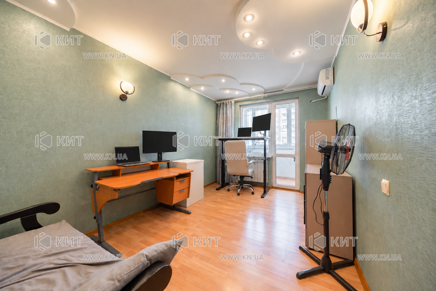 Продажа квартиры Харьков, Спортивная, Гагарина, Защитников, 68м²