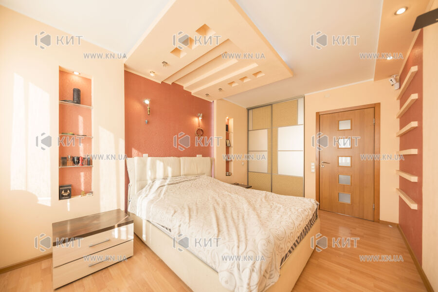 Продажа квартиры Харьков, Спортивная, Гагарина, Защитников, 68м²