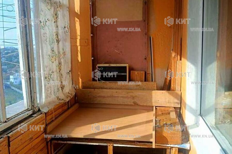 Продаж квартири Харків, ХТЗ, Рогань, 69.6м²