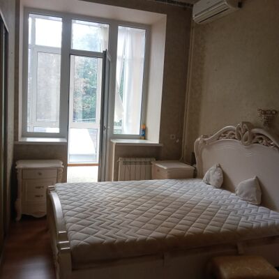 Продажа 	 Харків,  Майка Йогансена (Лермонтовська) вул.   14/16