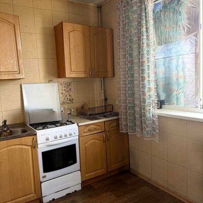Продажа 	 Харьков,  Самолётная ул.   15