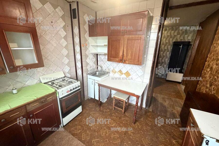 Продаж квартири Харків, ХТЗ, Рогань, 33м²