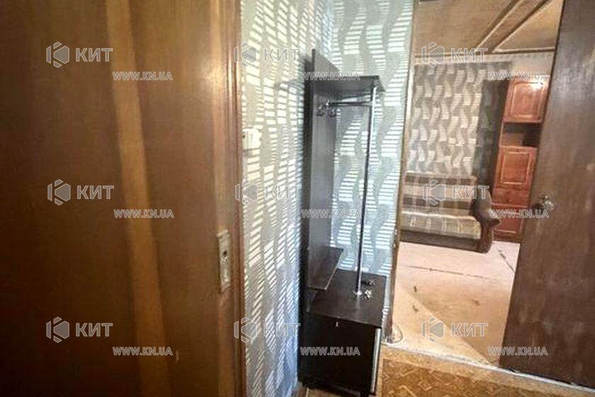Продаж квартири Харків, ХТЗ, Рогань, 33м²