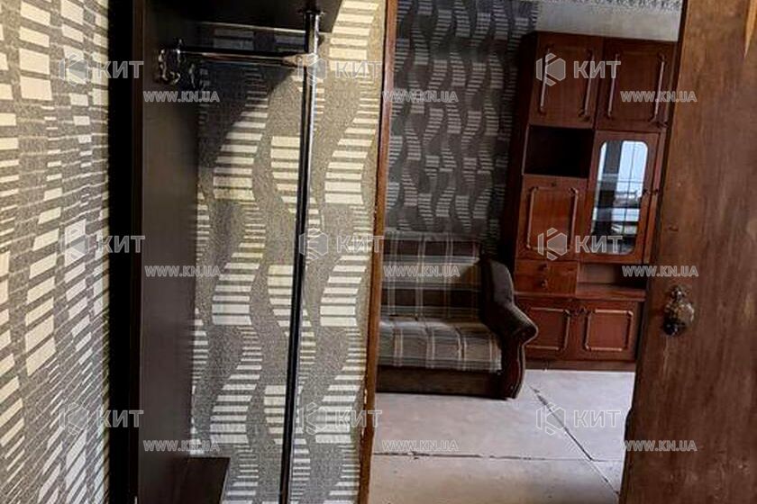 Продаж квартири Харків, ХТЗ, Рогань, 33м²