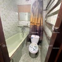 Продаж квартири Харків, ХТЗ, Рогань, 33м²