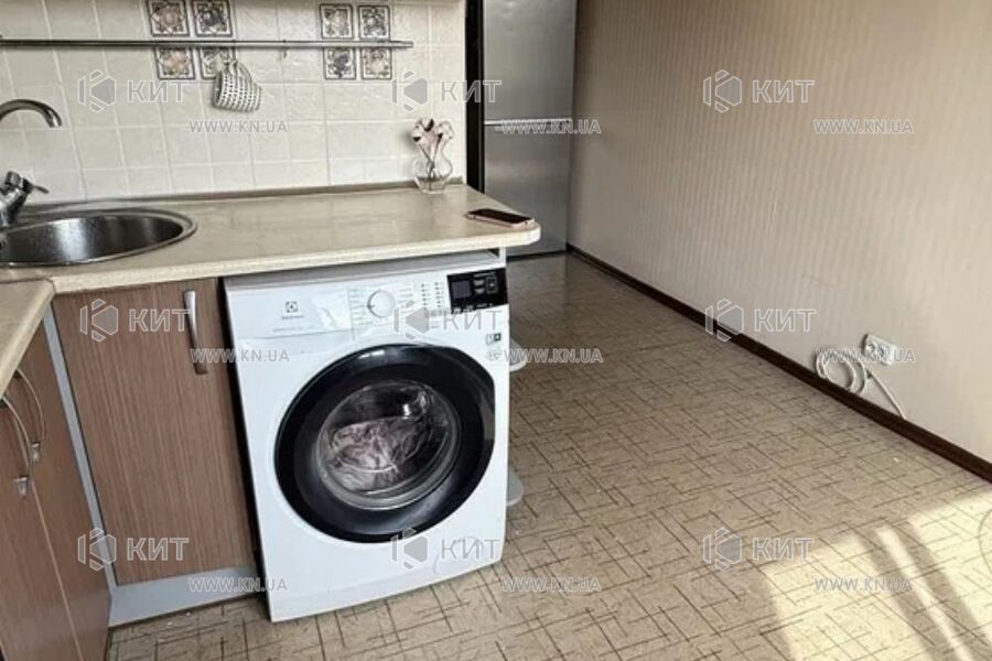 Продаж квартири Харків, ХТЗ, Рогань, 59м²