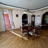 Продаж квартири Харків, Наукова, 130м²