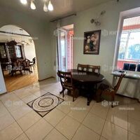 Продаж квартири Харків, Наукова, 130м²