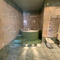 Продаж квартири Харків, Наукова, 130м²