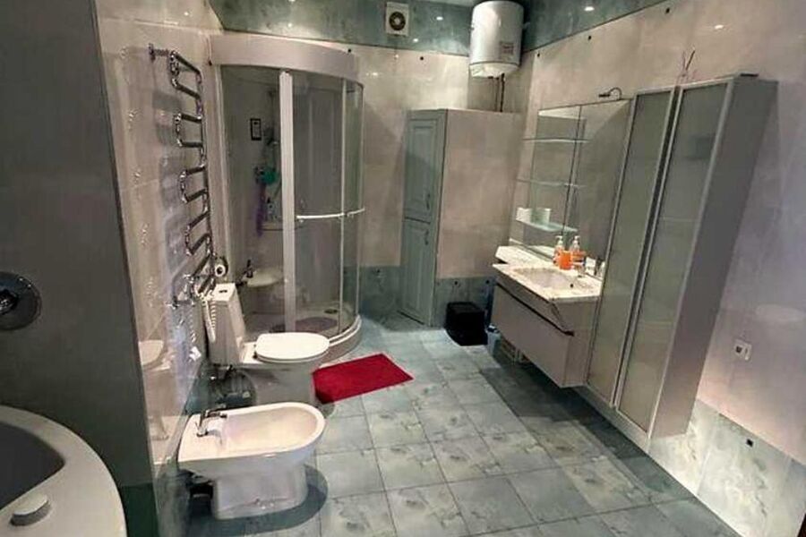 Продаж квартири Харків, Наукова, 130м²