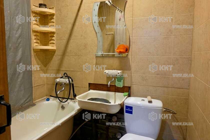 Продаж квартири Харків, ХТЗ, Рогань, 28м²