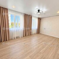 Продаж квартири Харків, ХТЗ, Рогань, 67.6м²