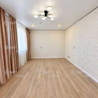 Продаж квартири Харків, ХТЗ, Рогань, 67.6м²
