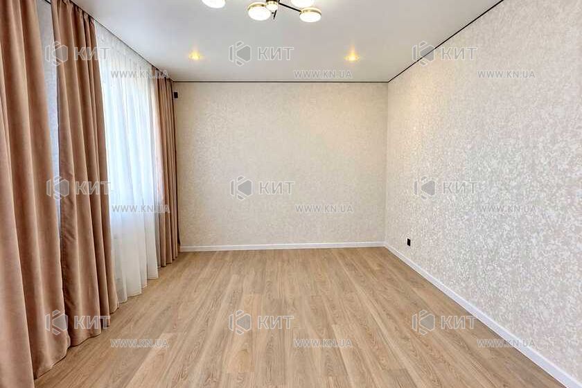Продаж квартири Харків, ХТЗ, Рогань, 67.6м²