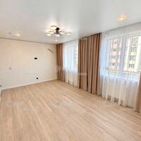 Продаж квартири Харків, ХТЗ, Рогань, 67.6м²