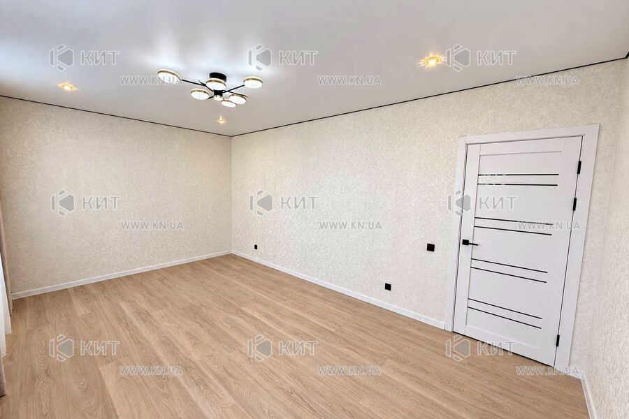 Продаж квартири Харків, ХТЗ, Рогань, 67.6м²