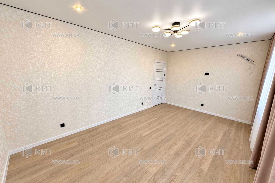 Продаж квартири Харків, ХТЗ, Рогань, 67.6м²