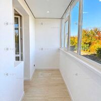 Продаж квартири Харків, ХТЗ, Рогань, 67.6м²