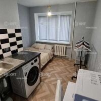 Продаж квартири Харків, ХТЗ, Рогань, 18м²