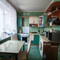 Продаж квартири Харків, ХТЗ, Рогань, 72м²