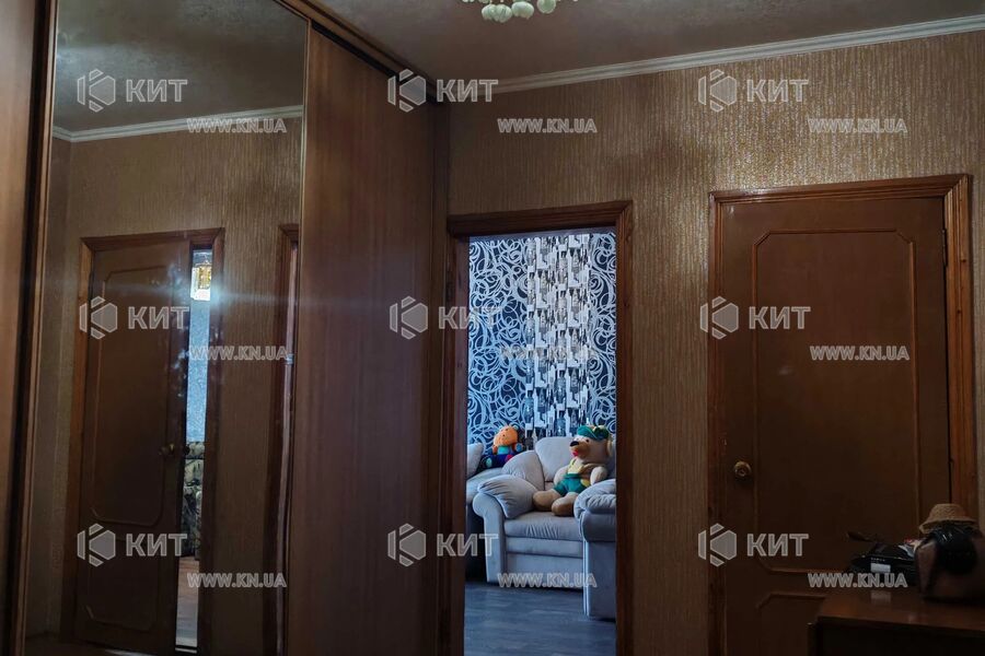 Продаж квартири Харків, ХТЗ, Рогань, 72м²