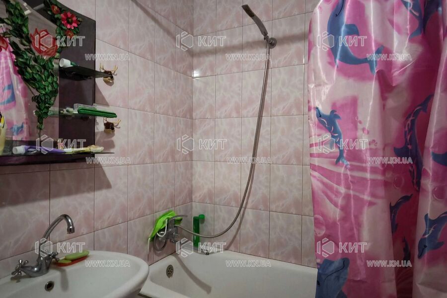 Продаж квартири Харків, ХТЗ, Рогань, 72м²