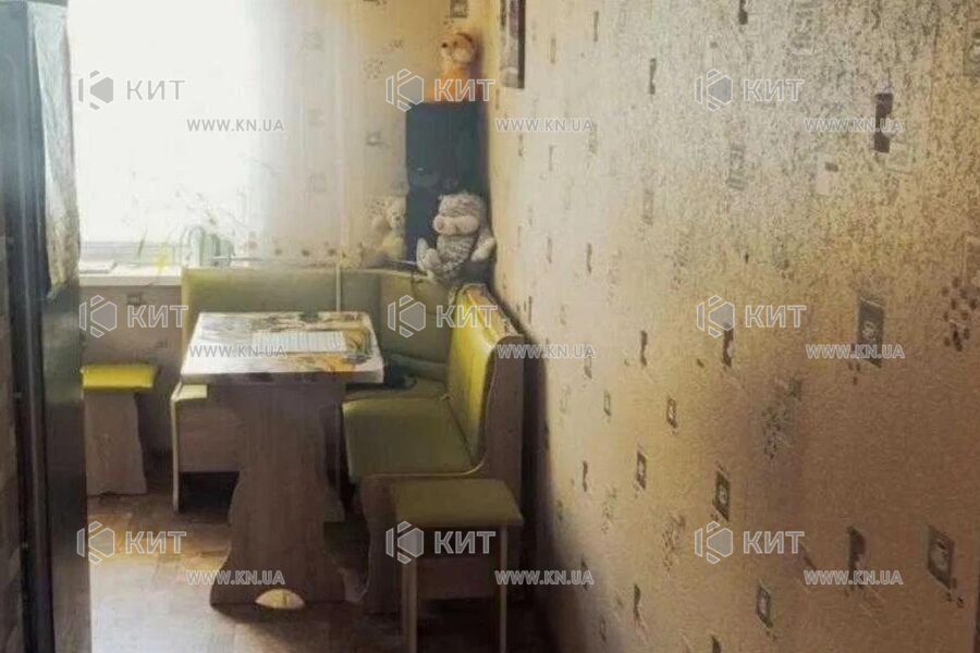 Продаж квартири Харків, ХТЗ, Рогань, 33м²