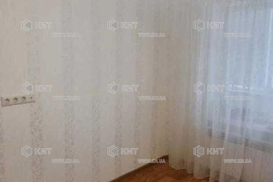 Продаж квартири Харків, ХТЗ, Рогань, 33м²