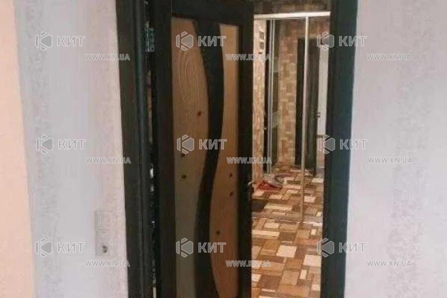 Продаж квартири Харків, ХТЗ, Рогань, 33м²