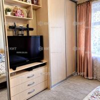 Продаж квартири Харків, ХТЗ, Рогань, 37м²