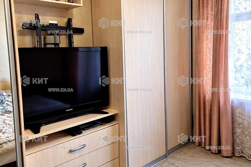Продаж квартири Харків, ХТЗ, Рогань, 37м²