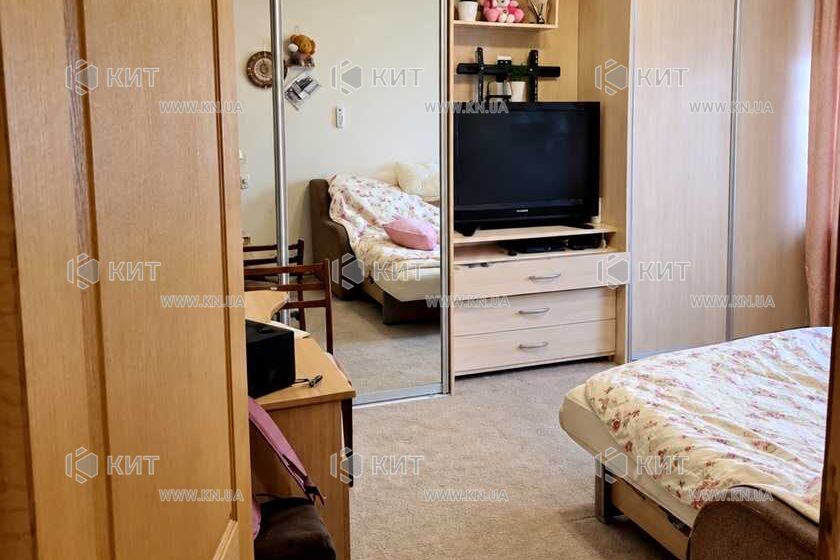 Продаж квартири Харків, ХТЗ, Рогань, 37м²