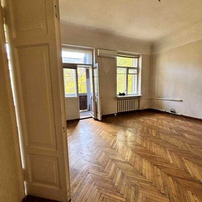 Продажа 	 Харків,  Чичибабіна вул.   1