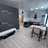 Продаж квартири Харків, ХТЗ, Рогань, 40м²
