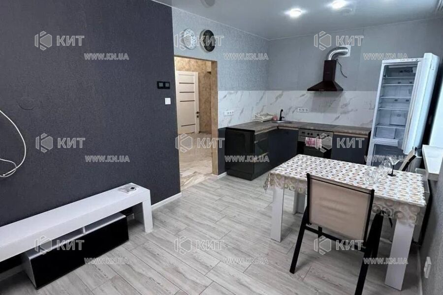 Продаж квартири Харків, ХТЗ, Рогань, 40м²