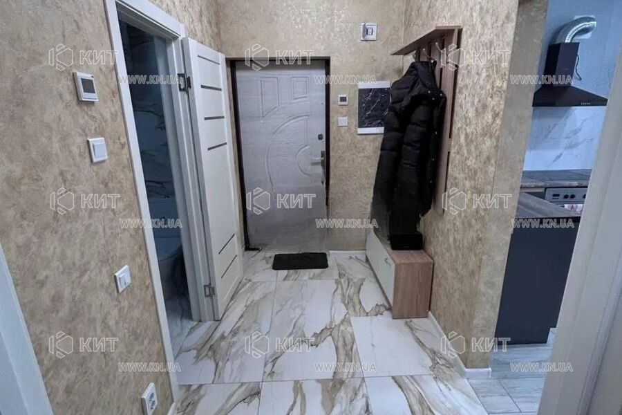 Продаж квартири Харків, ХТЗ, Рогань, 40м²