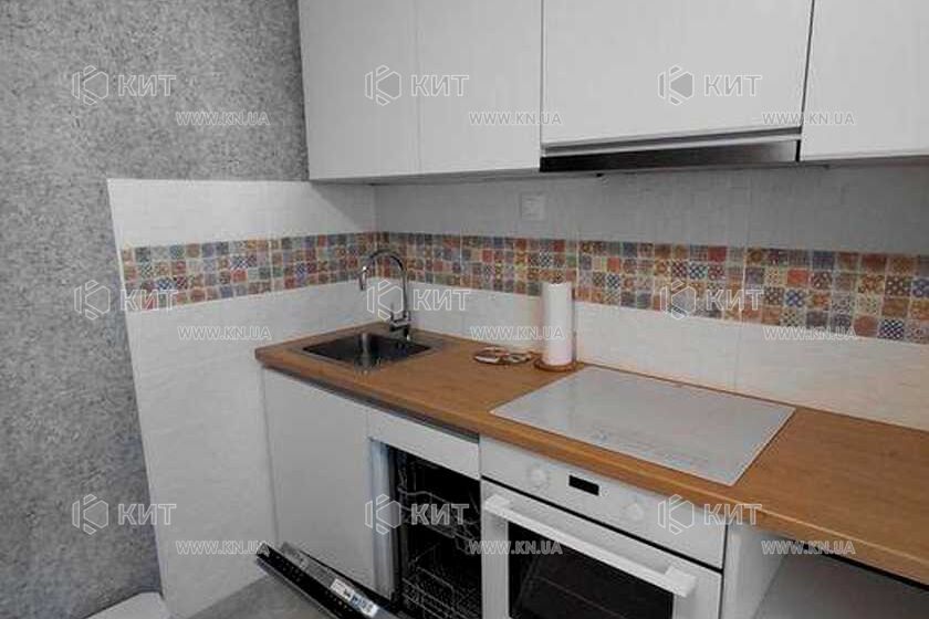 Продаж квартири Харків, ХТЗ, Рогань, 40м²